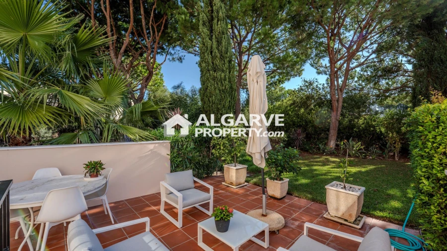 Moradia T4 para Venda em Quarteira Foto 5