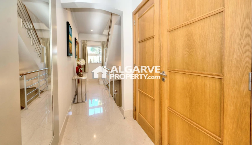 Moradia T4 para Venda em Quarteira Foto 30