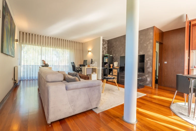 Moradia T3 para Venda em Castêlo da Maia Foto 46