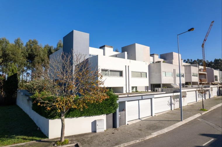 Moradia T3 para Venda em Castêlo da Maia Foto 2