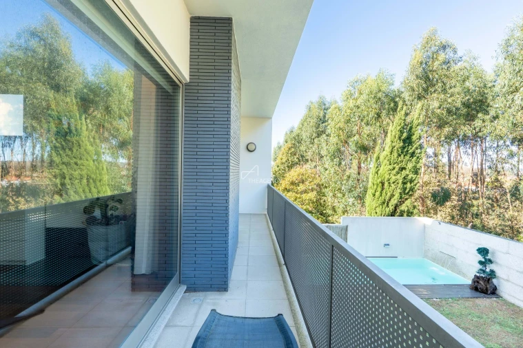 Moradia T3 para Venda em Castêlo da Maia Foto 37