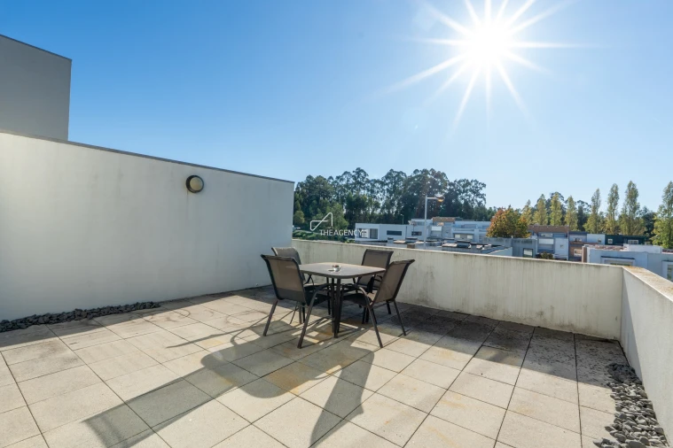 Moradia T3 para Venda em Castêlo da Maia Foto 50