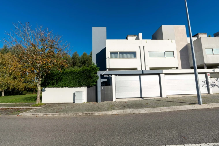 Moradia T3 para Venda em Castêlo da Maia Foto 8