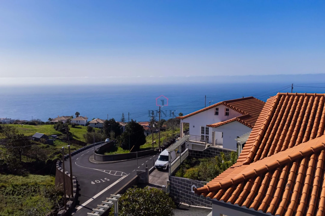 Moradia T3 para Venda em Estreito da Calheta Foto 47