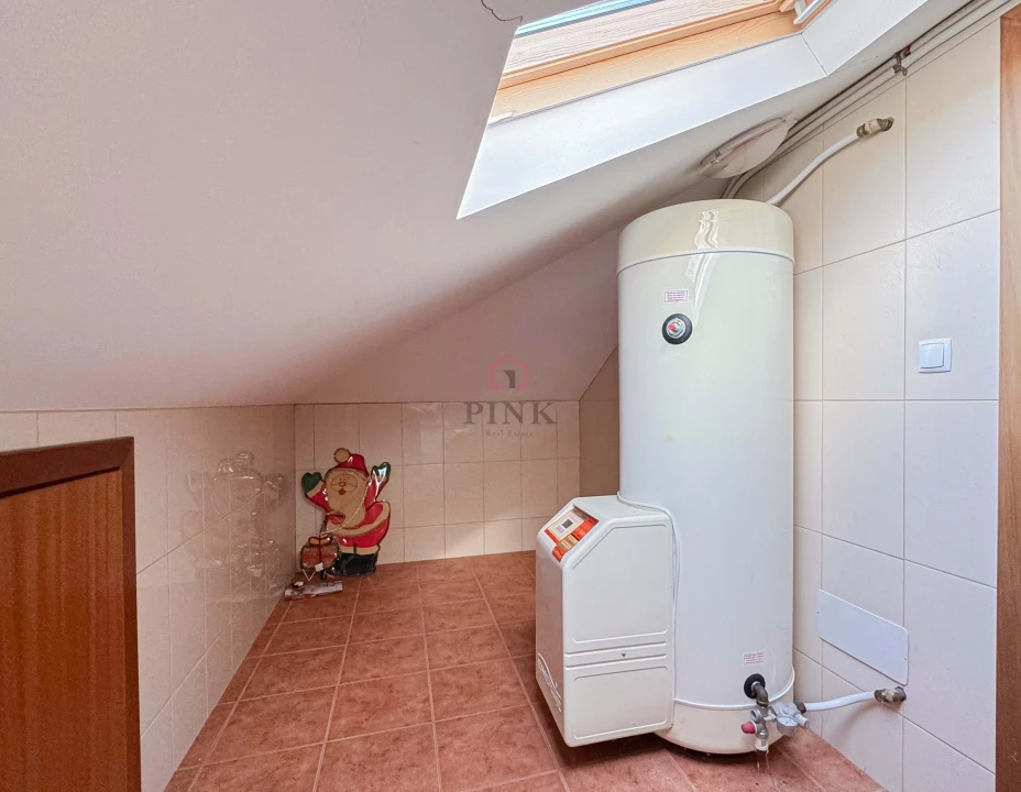 Moradia T3 para Venda em Estreito da Calheta Foto 36