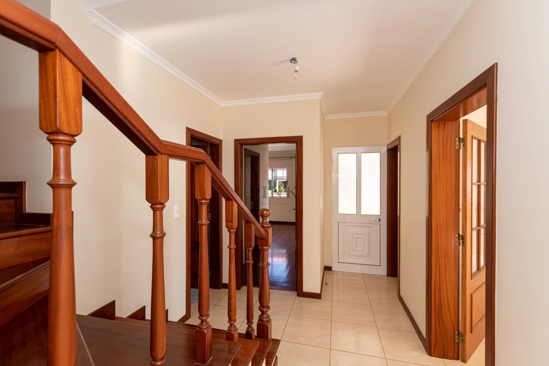 Moradia T3 para Venda em Estreito da Calheta Foto 11