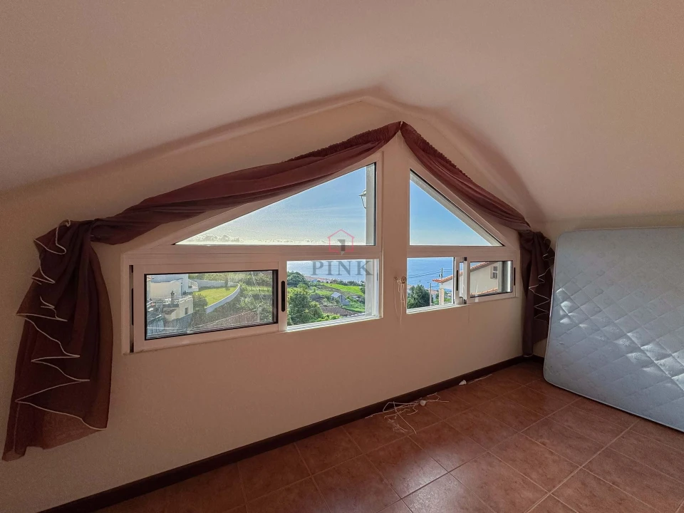 Moradia T3 para Venda em Estreito da Calheta Foto 31