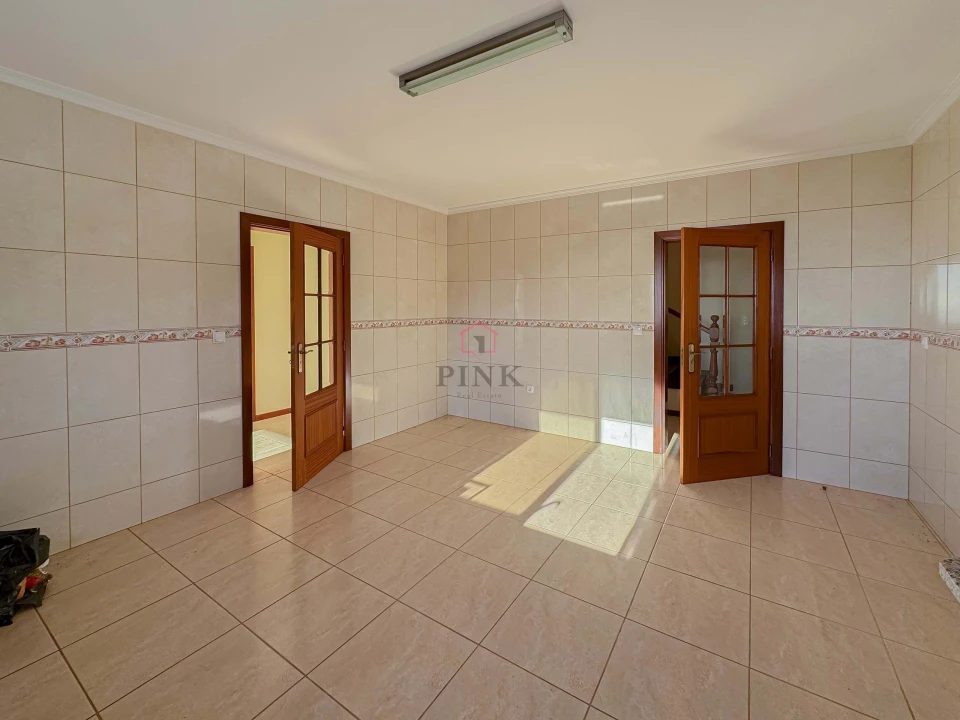 Moradia T3 para Venda em Estreito da Calheta Foto 12