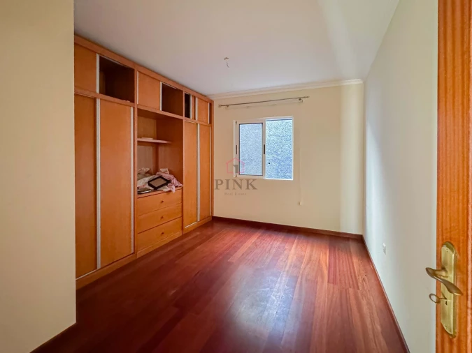 Moradia T3 para Venda em Estreito da Calheta Foto 16