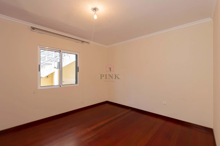 Moradia T3 para Venda em Estreito da Calheta Foto 12