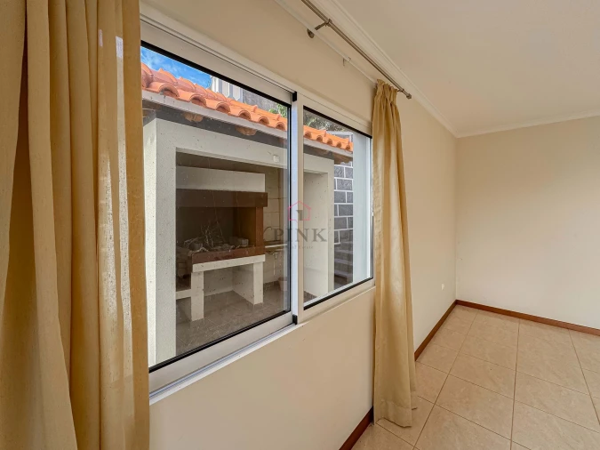 Moradia T3 para Venda em Estreito da Calheta Foto 9