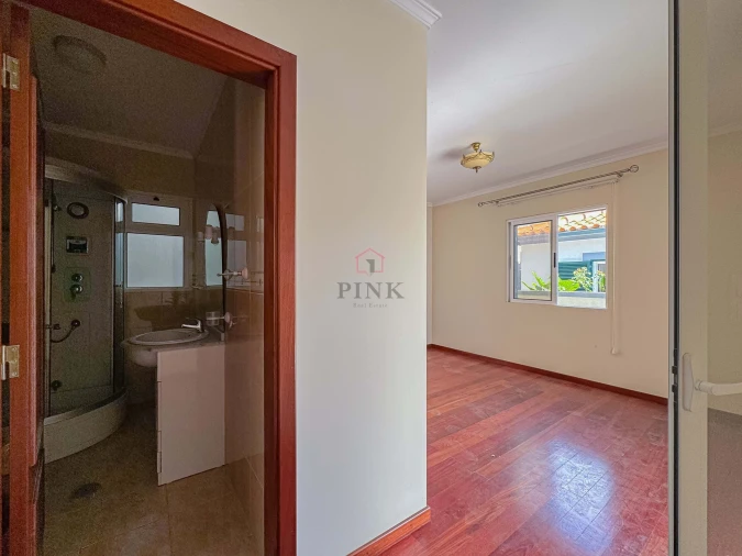 Moradia T3 para Venda em Estreito da Calheta Foto 18