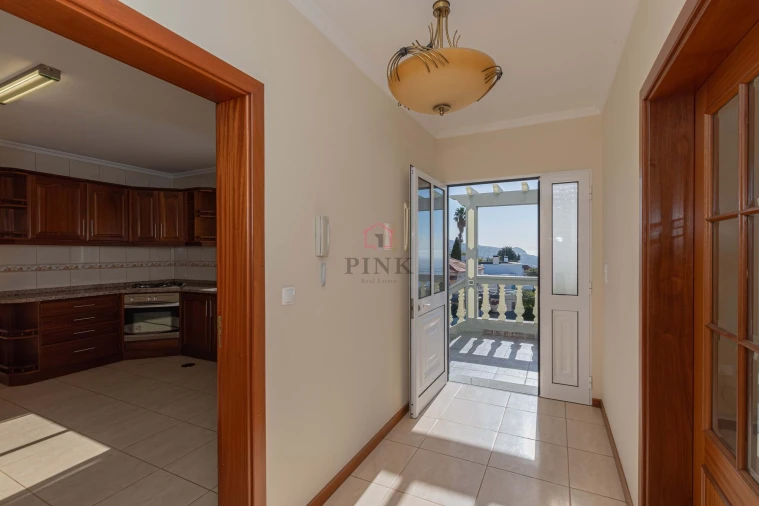 Moradia T3 para Venda em Estreito da Calheta Foto 6