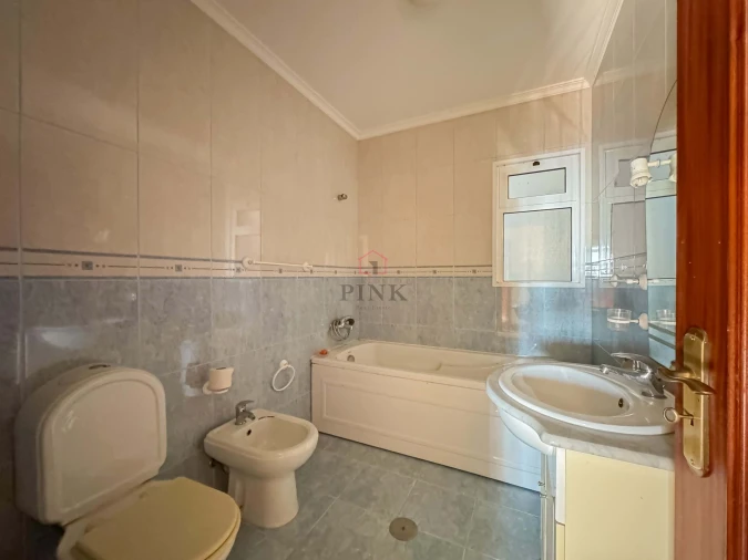 Moradia T3 para Venda em Estreito da Calheta Foto 15