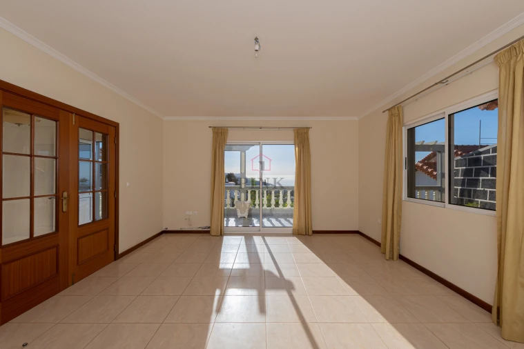 Moradia T3 para Venda em Estreito da Calheta Foto 3