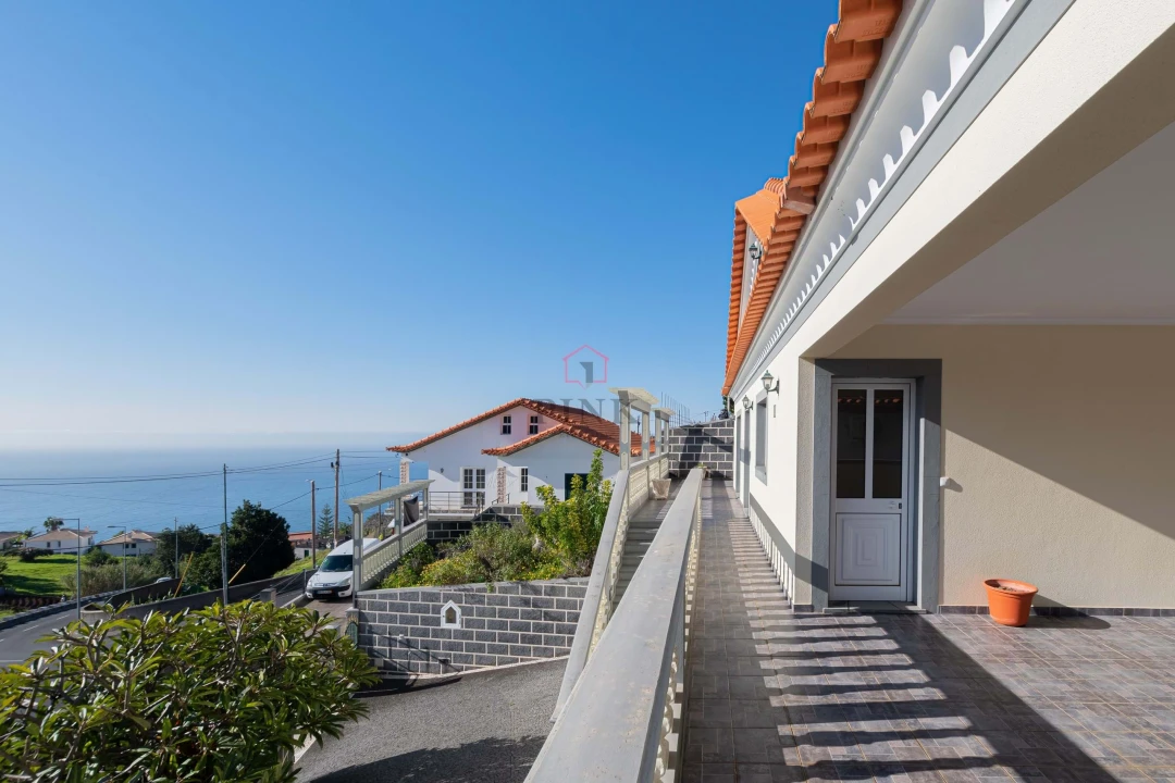 Moradia T3 para Venda em Estreito da Calheta Foto 27