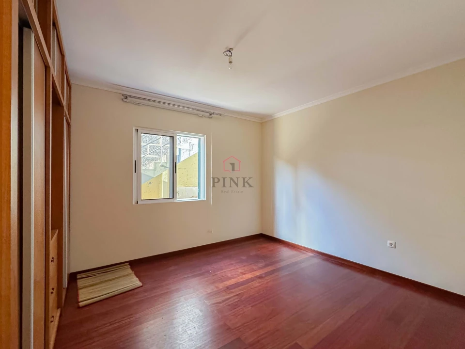 Moradia T3 para Venda em Estreito da Calheta Foto 13