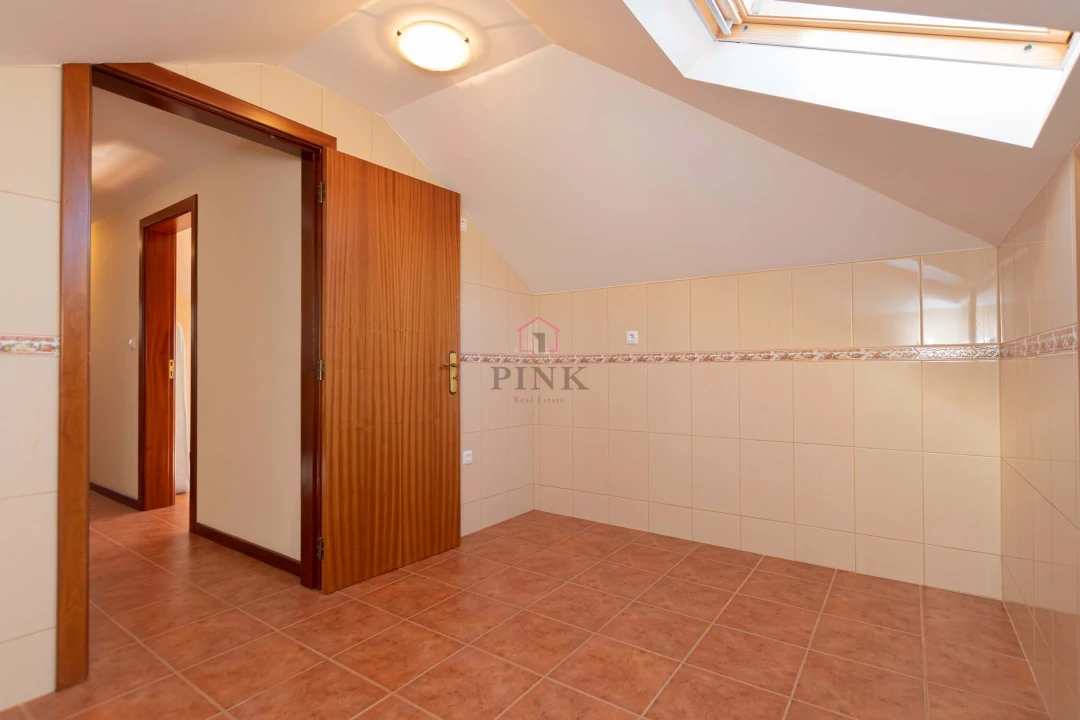 Moradia T3 para Venda em Estreito da Calheta Foto 35