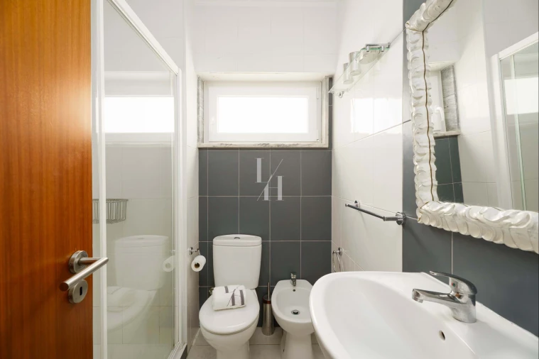 Apartamento T1 para Arrendamento em Quarteira Foto 4