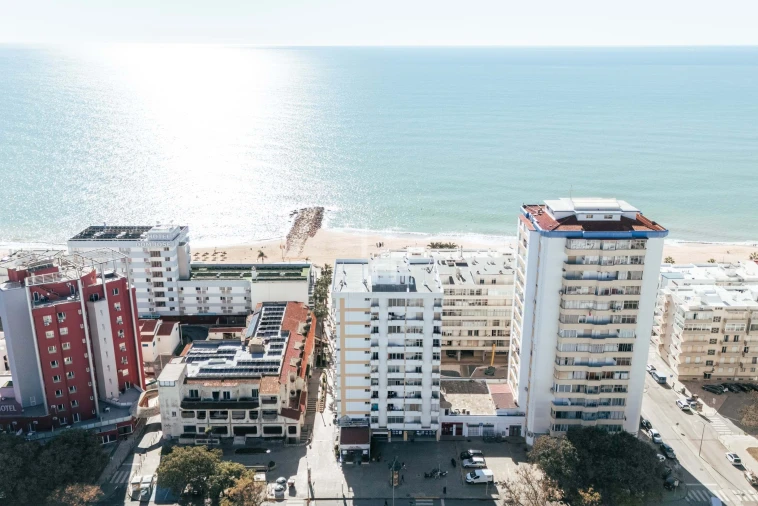 Apartamento T1 para Arrendamento em Quarteira Foto 11