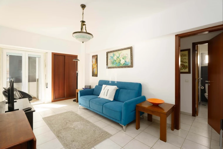 Apartamento T1 para Arrendamento em Quarteira Foto 5