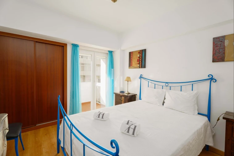 Apartamento T1 para Arrendamento em Quarteira Foto 2