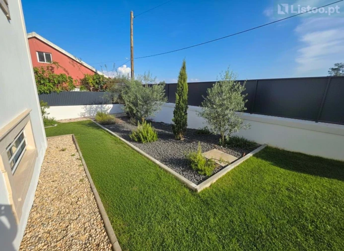 Moradia T5 para Venda em Leiria, Pousos, Barreira e Cortes Foto 10