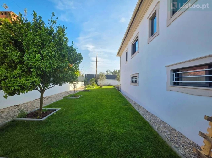 Moradia T5 para Venda em Leiria, Pousos, Barreira e Cortes Foto 12