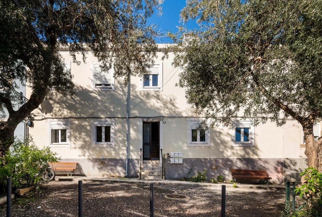 Apartamento T2 para Venda em Beato Foto 2