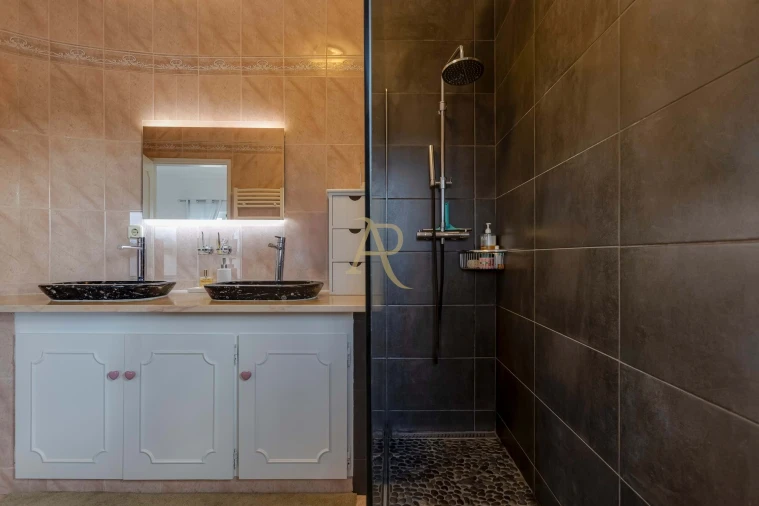 Moradia T4 para Venda em Lagoa e Carvoeiro Foto 48