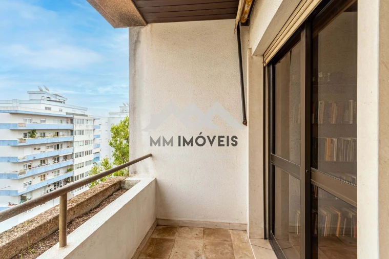 Apartamento T3 para Venda em Algés, Linda-A-Velha e Cruz Quebrada-Dafundo Foto 17