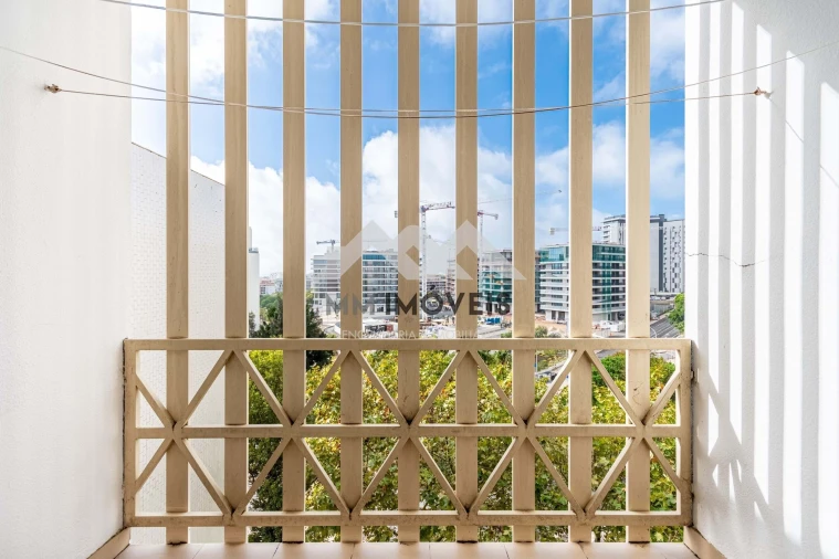 Apartamento T3 para Venda em Algés, Linda-A-Velha e Cruz Quebrada-Dafundo Foto 11