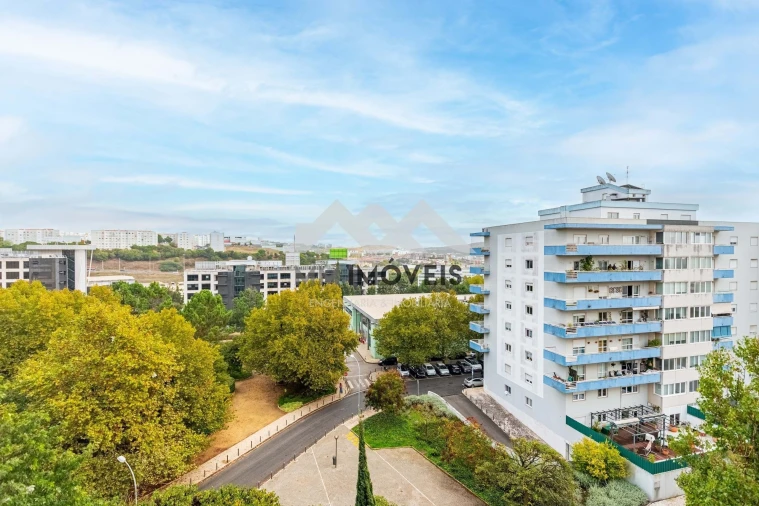 Apartamento T3 para Venda em Algés, Linda-A-Velha e Cruz Quebrada-Dafundo Foto 2