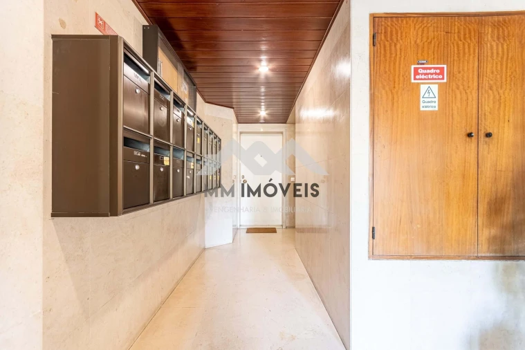 Apartamento T3 para Venda em Algés, Linda-A-Velha e Cruz Quebrada-Dafundo Foto 28