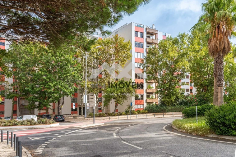 Apartamento T3 para Venda em Algés, Linda-A-Velha e Cruz Quebrada-Dafundo Foto 30