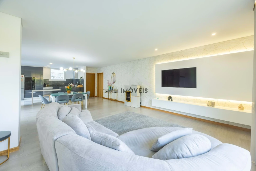 Moradia T3 para Venda em Cristelo Foto 44