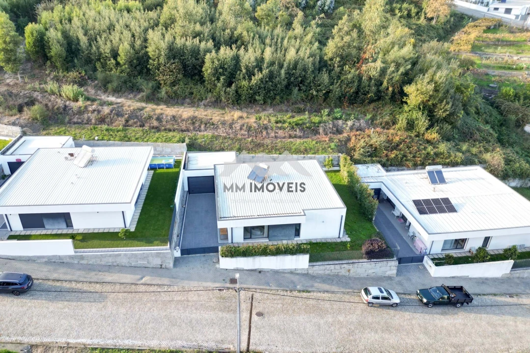 Moradia T3 para Venda em Cristelo Foto 27