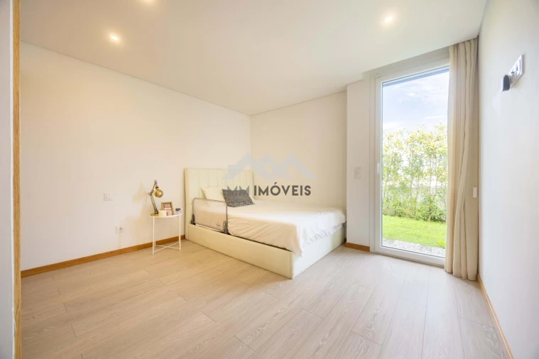 Moradia T3 para Venda em Cristelo Foto 48