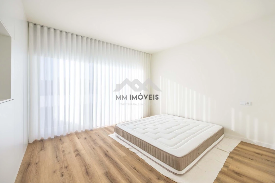 Moradia T4 para Venda em Matosinhos e Leça da Palmeira Foto 46