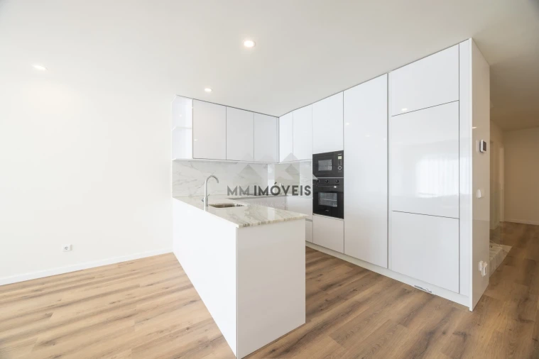 Moradia T4 para Venda em Matosinhos e Leça da Palmeira Foto 35