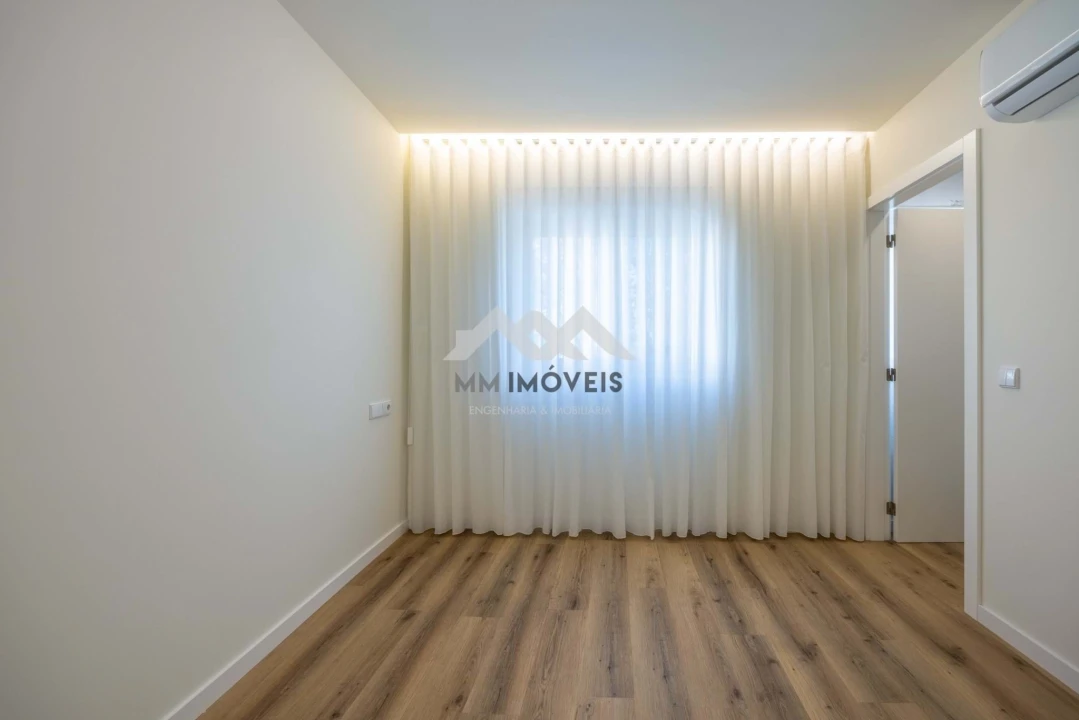 Moradia T4 para Venda em Matosinhos e Leça da Palmeira Foto 22