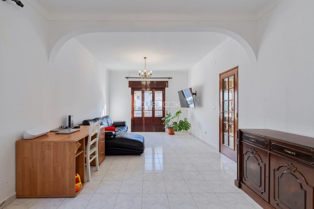 Moradia T3 para Venda em Quinta do Conde Foto 8