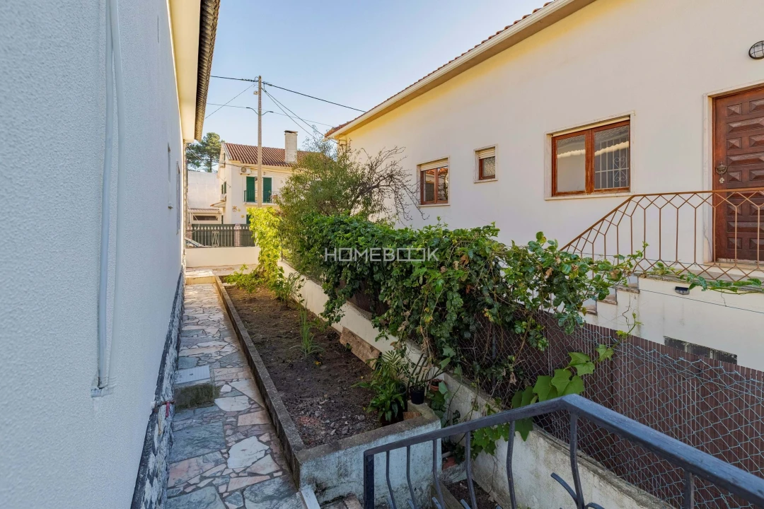 Moradia T3 para Venda em Quinta do Conde Foto 22