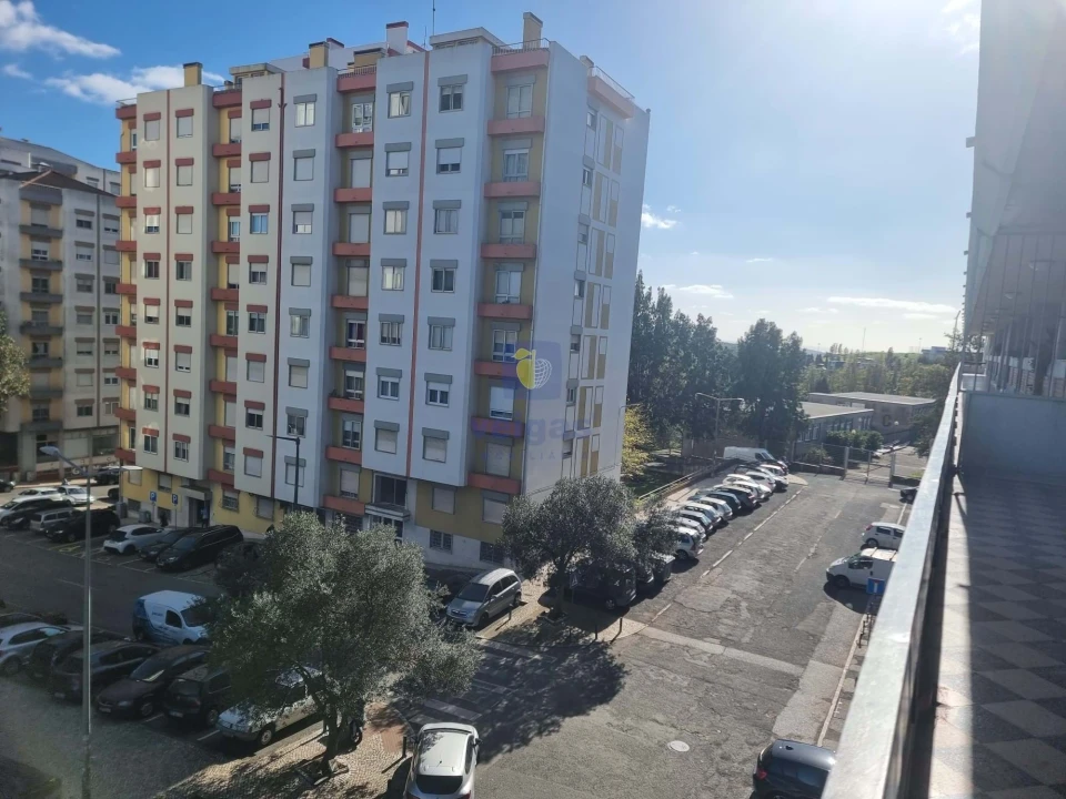 Apartamento T1 para Venda em Massamá e Monte Abraão Foto 45