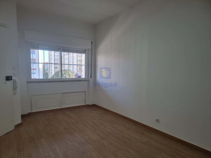 Apartamento T1 para Venda em Massamá e Monte Abraão Foto 30