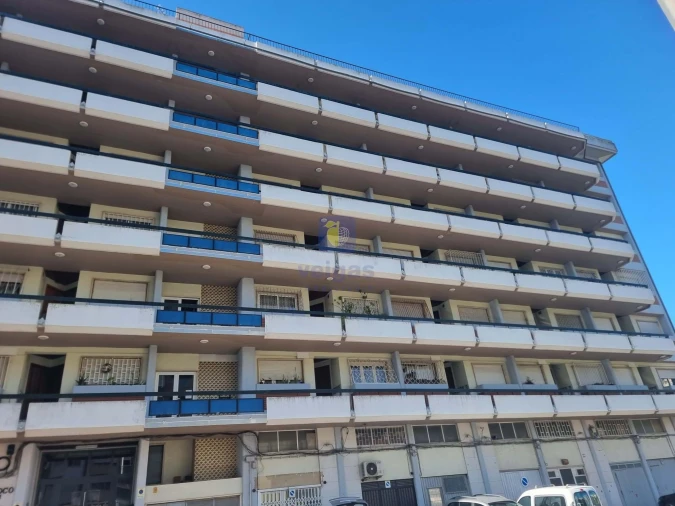 Apartamento T1 para Venda em Massamá e Monte Abraão Foto 1