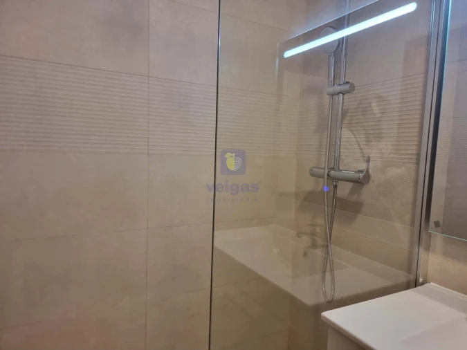 Apartamento T1 para Venda em Massamá e Monte Abraão Foto 13