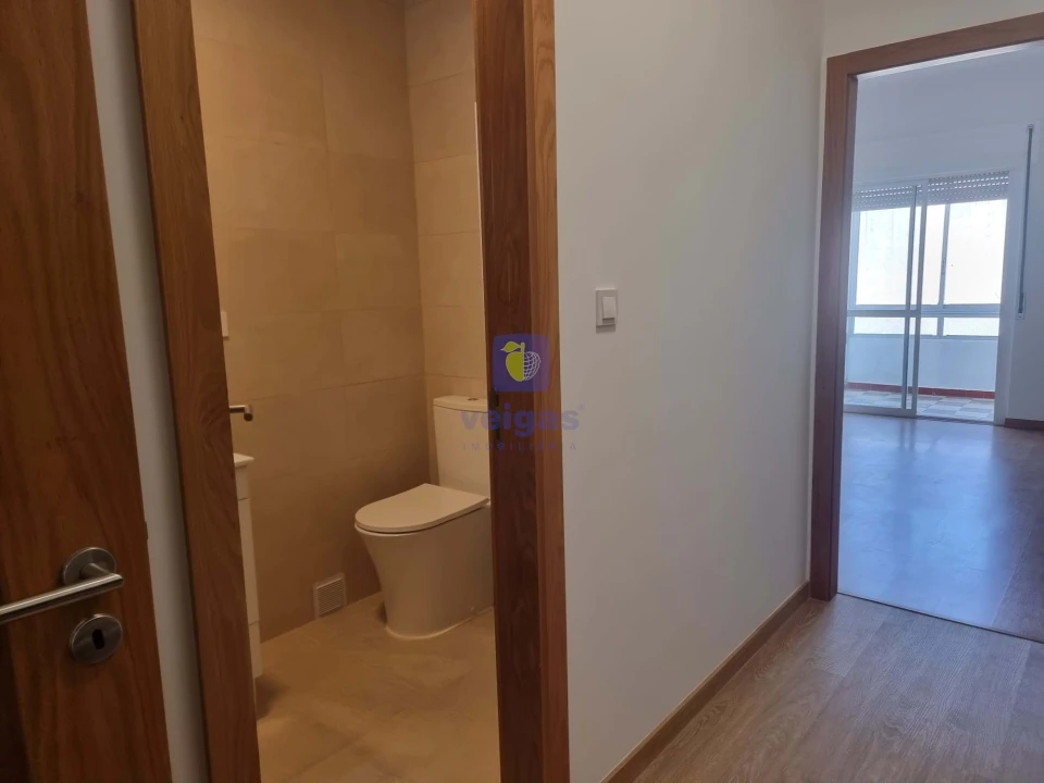 Apartamento T1 para Venda em Massamá e Monte Abraão Foto 34