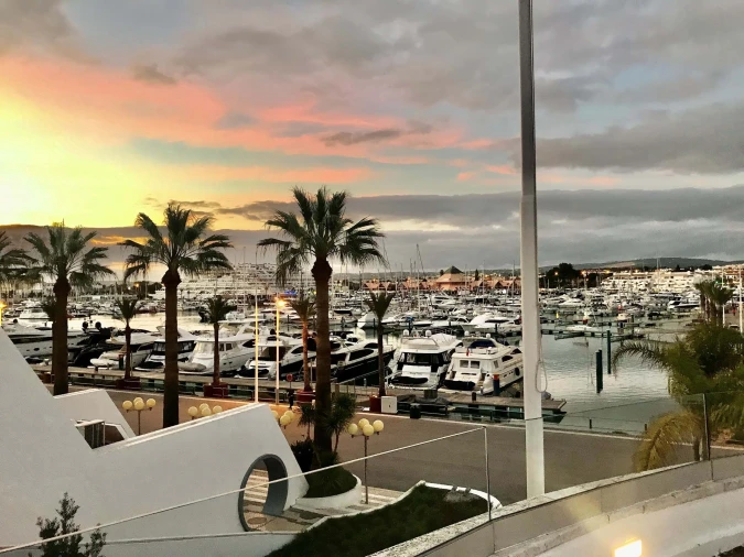 Apartamento T4 para Venda em Quarteira Foto 17