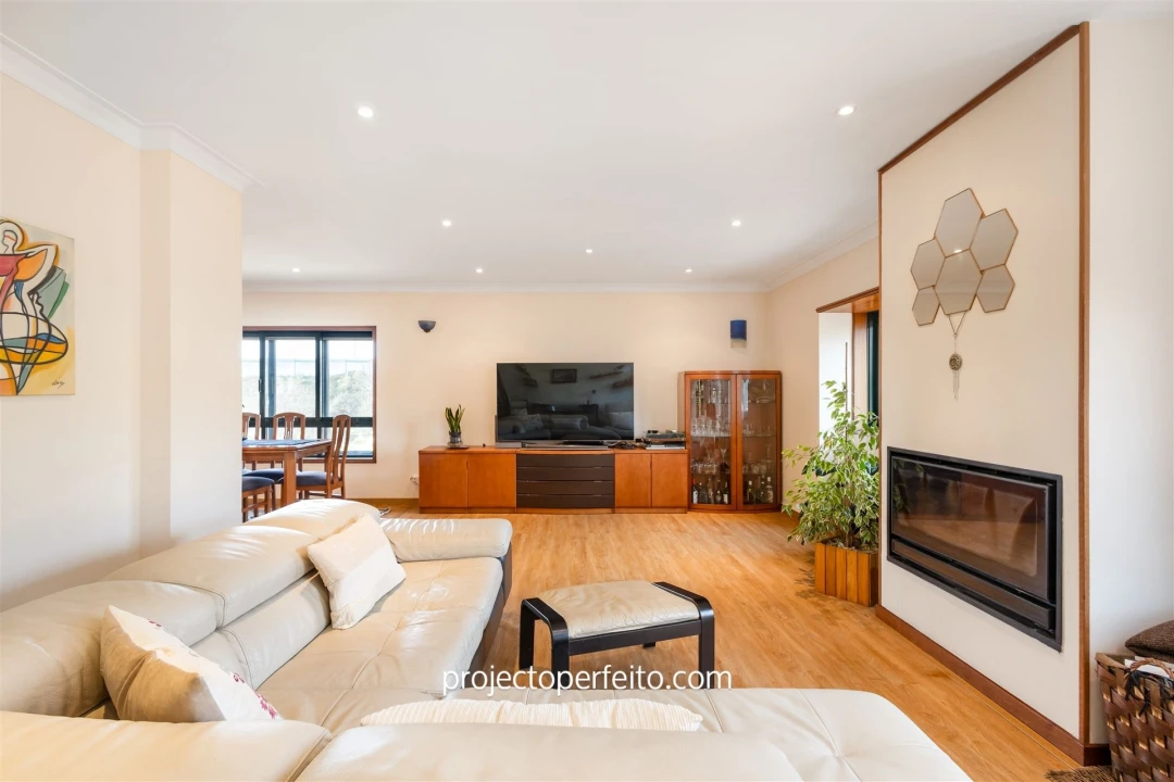 Moradia T4 para Venda em Grijó e Sermonde Foto 4